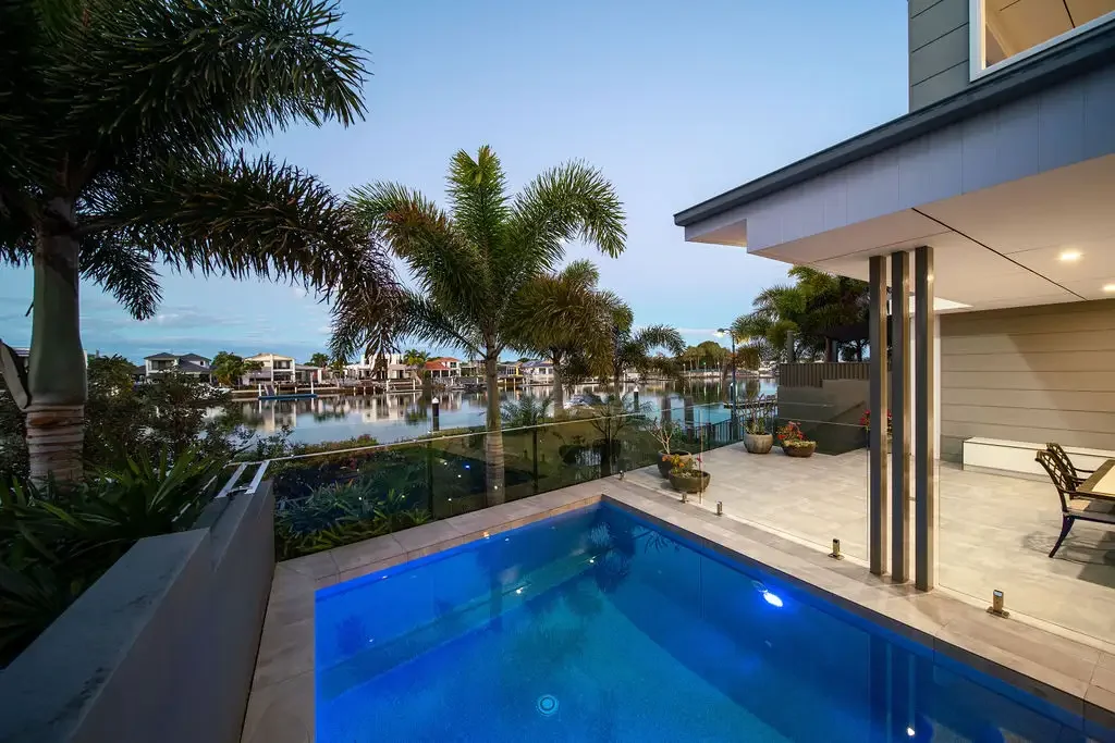 Parrearra 4침실 Prestigious Waterfront Living with Direct Deep-Water Access