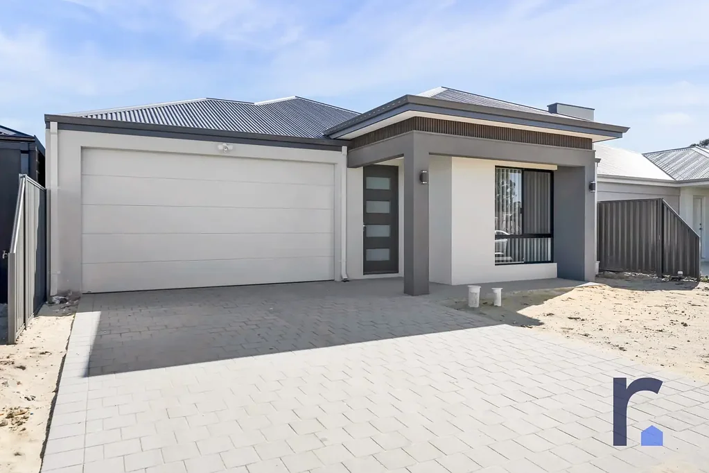 Brand New Family Home | 4 Bedrooms | Quality Finishes | Prime Henley Brook Location