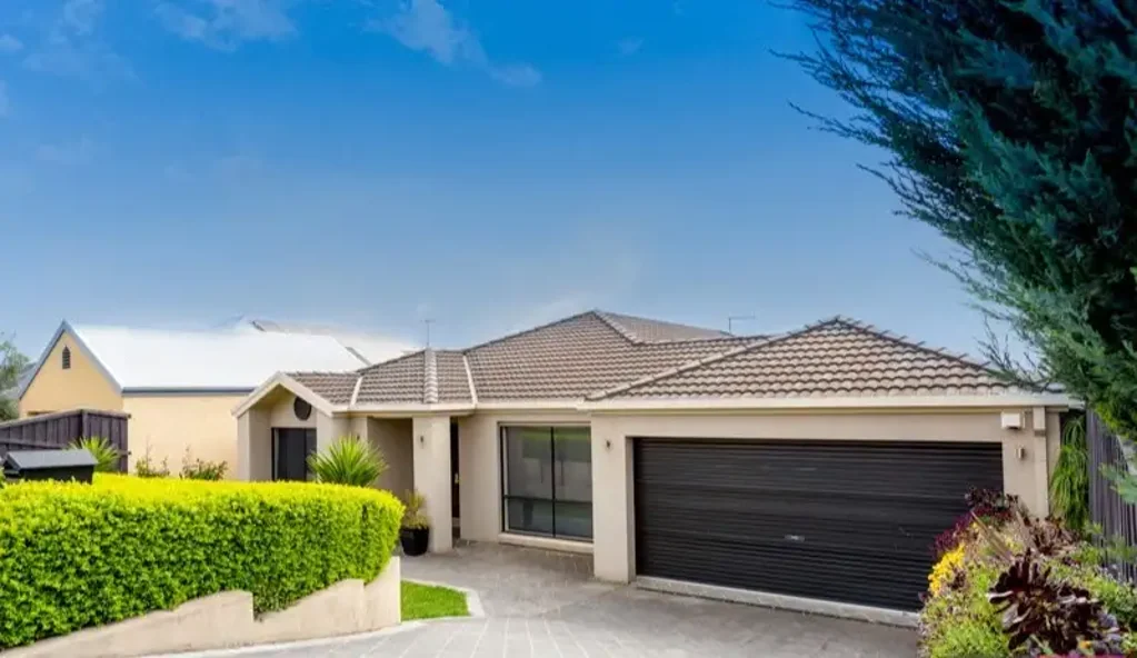 Family Living in a Premium Berwick Location
