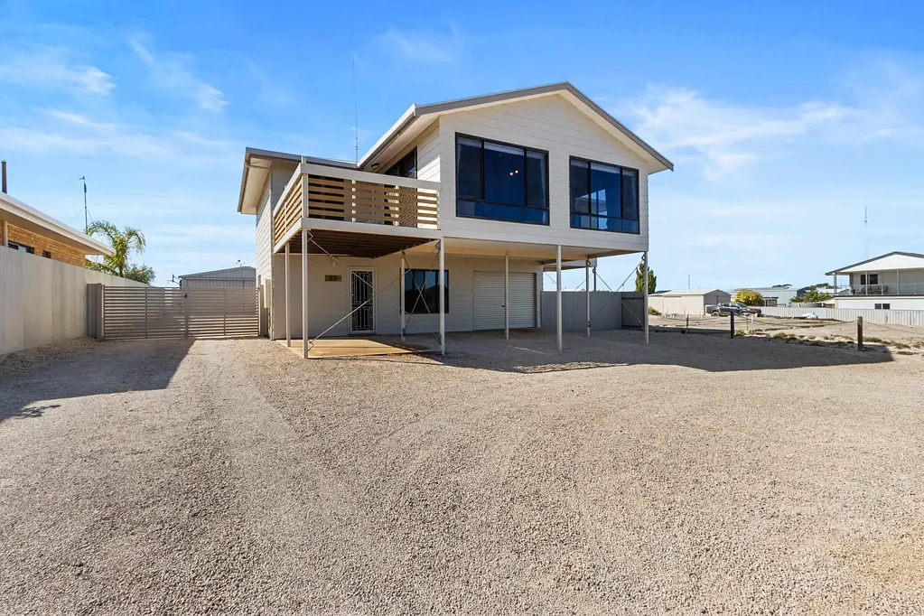 57 Edwardes Tce, Port Victoria, SA 5573