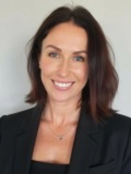 Stephanie Lay