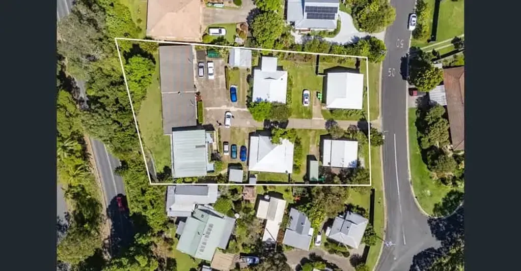 Nambucca Heads 19房  Beautiful Unique Property With Rental Income & Development Potential