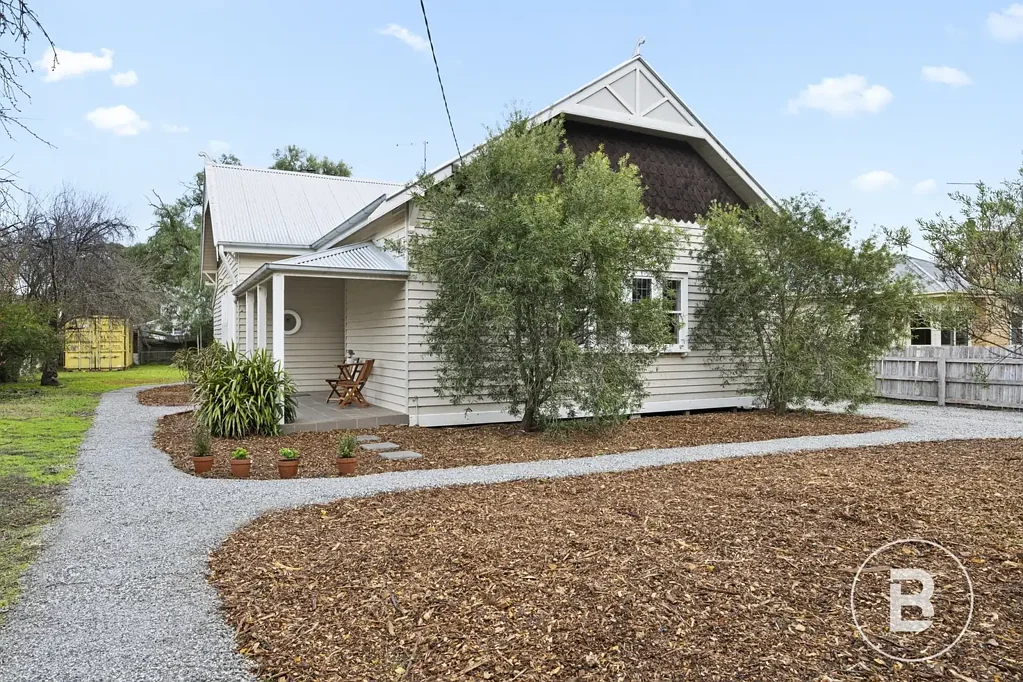 27 Faraday Street, Avoca, VIC 3467