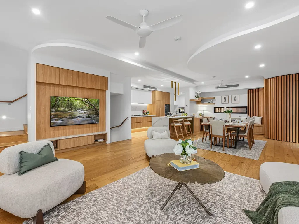 Indooroopilly 3Kwarto Near-New Luxury Townhouse with Poolside Connection in Long Pocket Estate