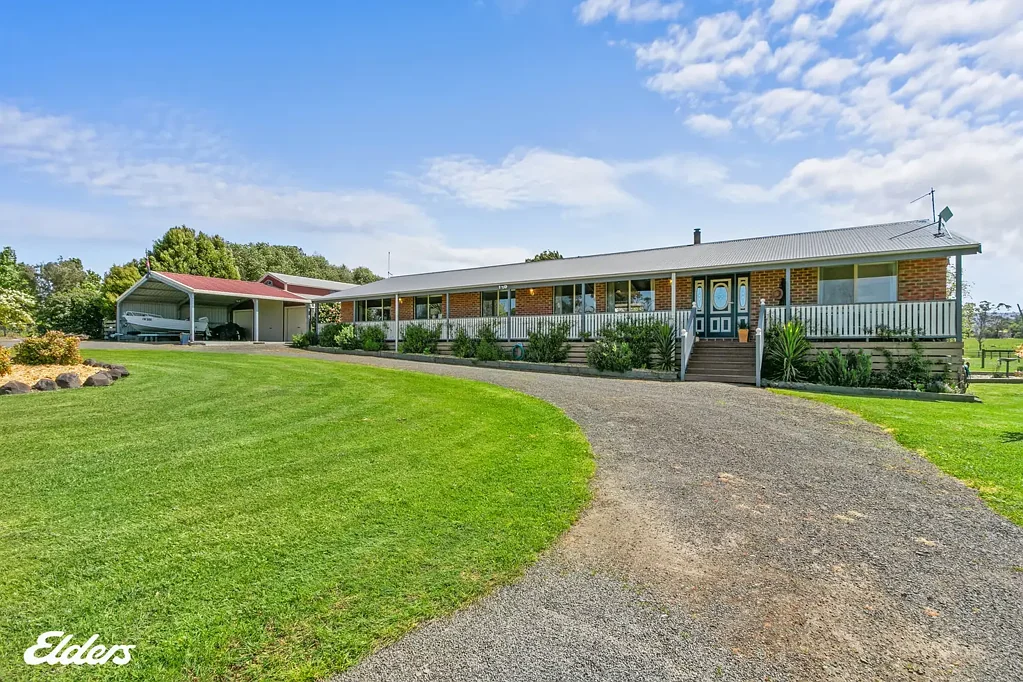 10 Hobson Court, Devon North, VIC 3971