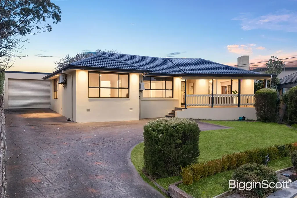 Doncaster East 5chambre Spacious Family Living in a Peaceful Court Setting