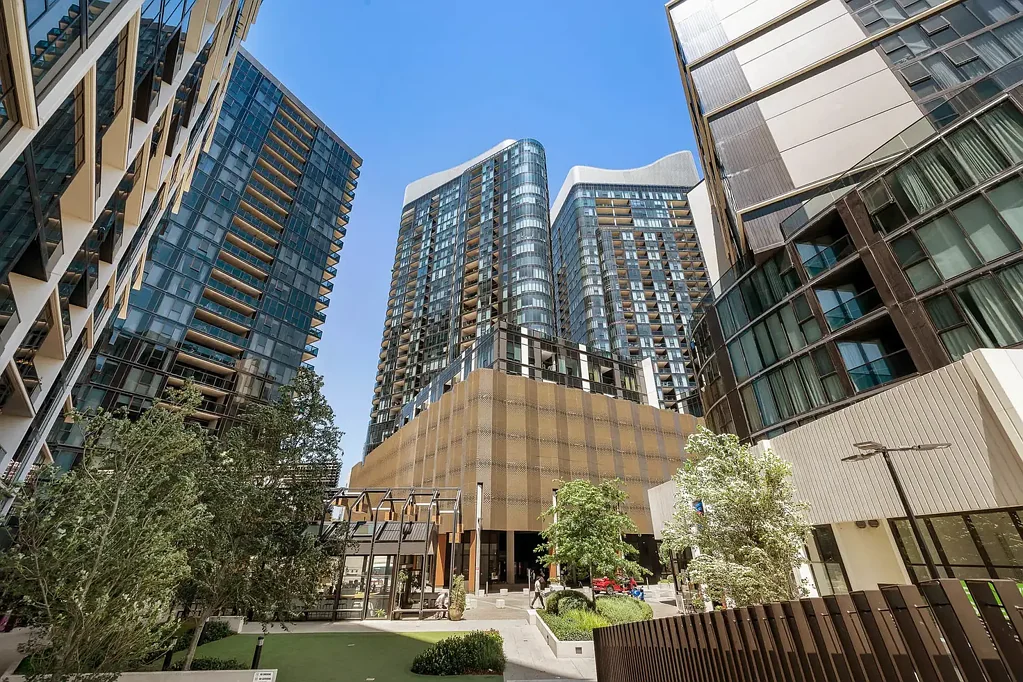 Belconnen 2Zimmer Modern Comfort in a Vibrant Lifestyle Hub