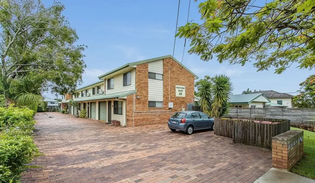 Immaculate Townhouse Living in the Heart of Woody Point