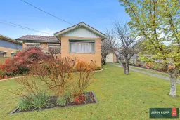 6 Murray Road, Newborough