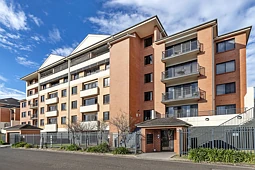 140/214-220 Princes Highway, Fairy Meadow