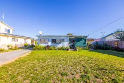 39 Morcombe Road, Leeman