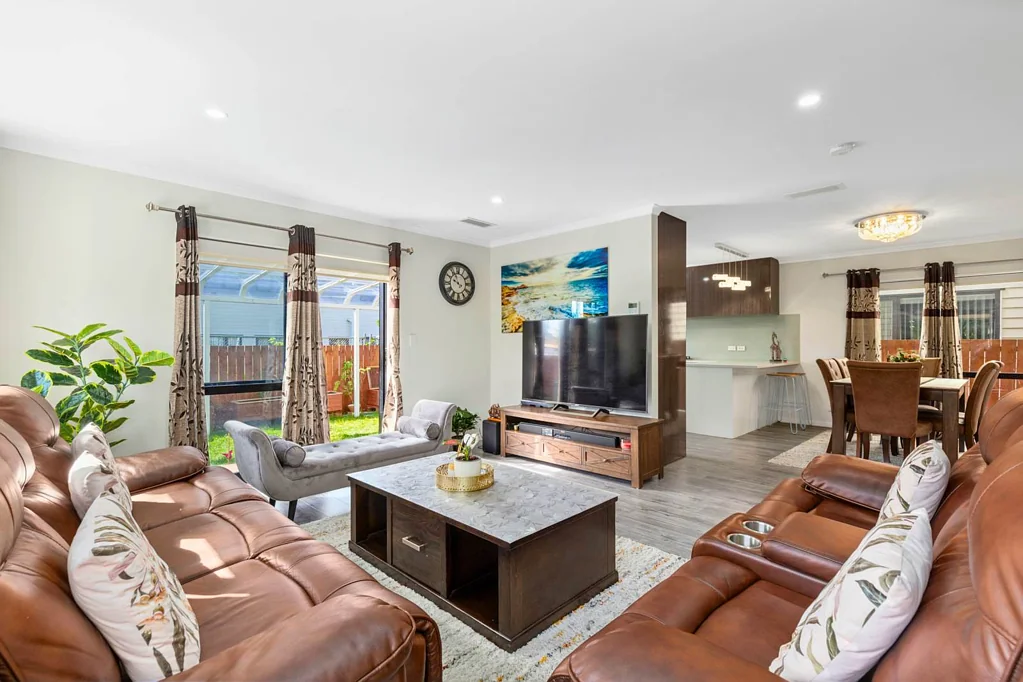 Papatoetoe 4Moenga Overseas Bound Vendor – Must Sell!
