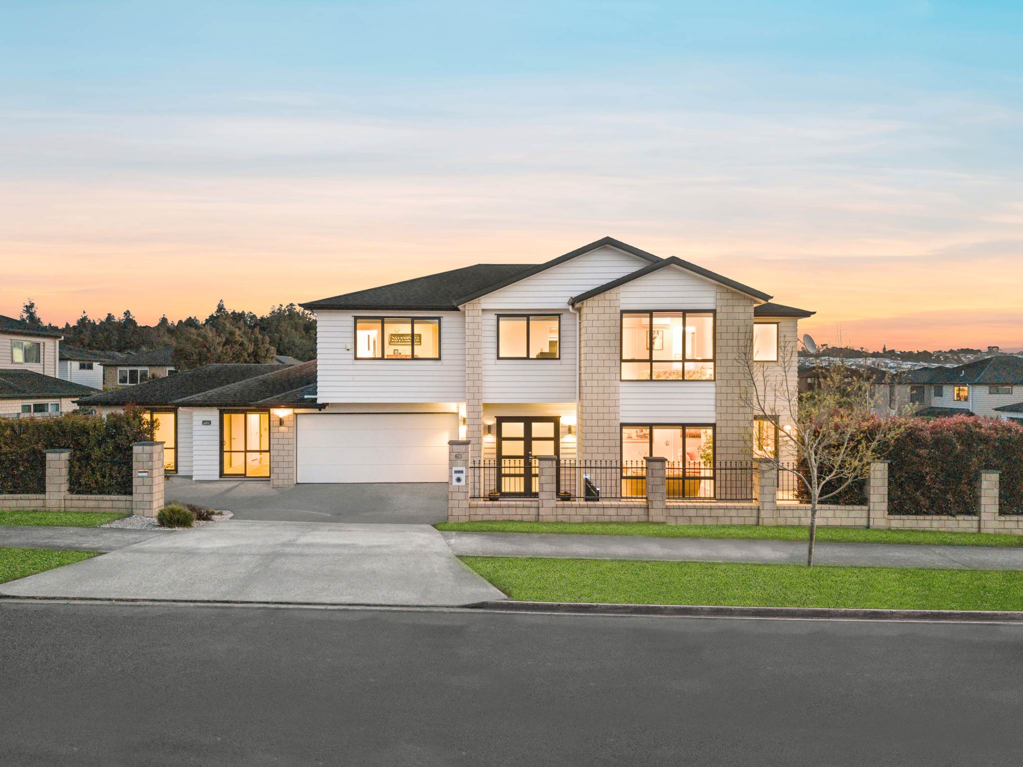 63 Castlederg Drive, Flat Bush, photo 1