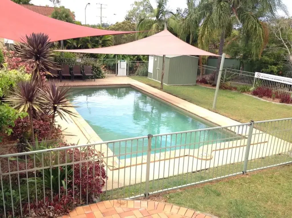 Reedy Creek 4 Slaapkamer Within walking distance to three reputable private schools!!