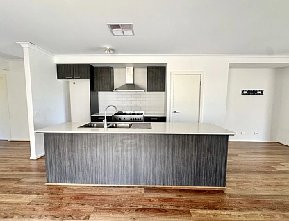 15 Guthrie Drive, Melton South, Western Region, 4房, 2浴, House