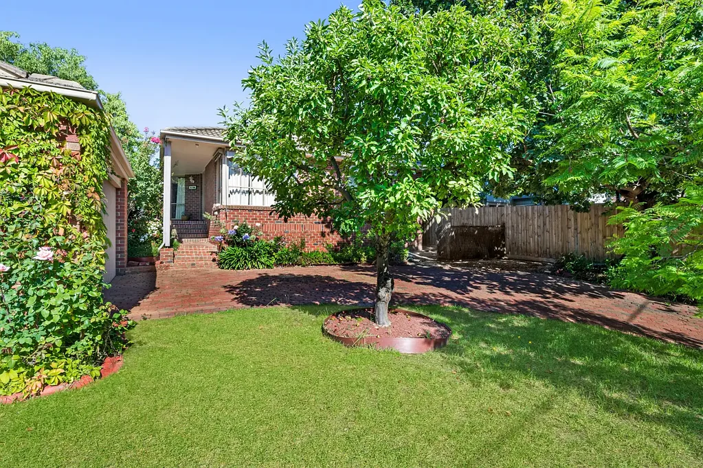 Lifestyle opportunity in the heart of Kew