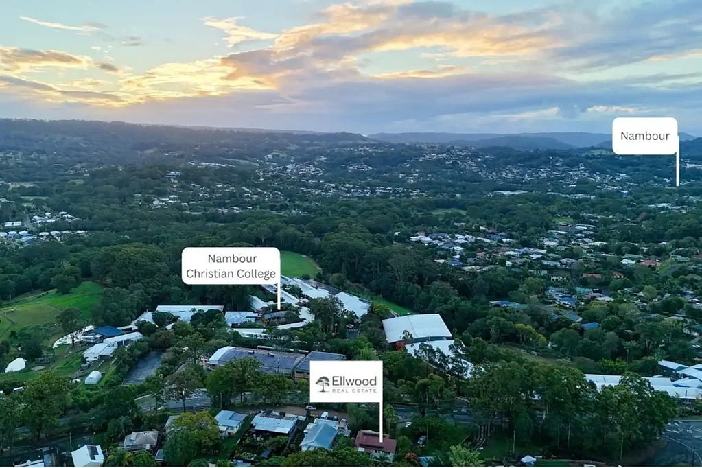 Woombye 3Phòng ngủ Treetop Views, Character Charm and Modern Comfort