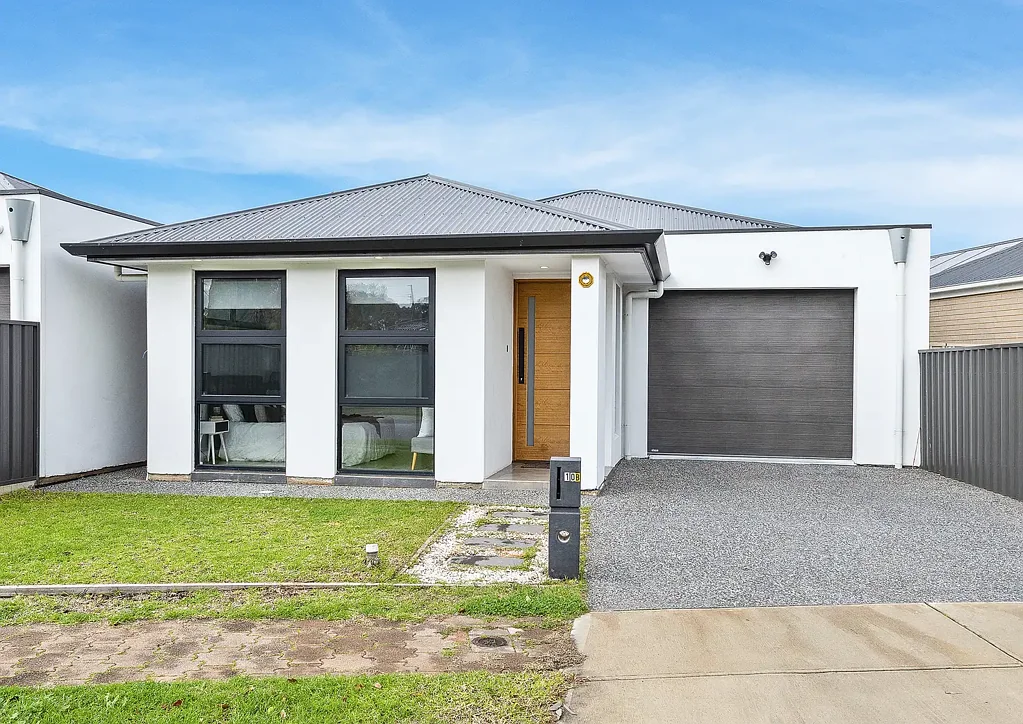 Parafield Gardens 3房  Contemporary Comfort & Lifestyle Convenience!