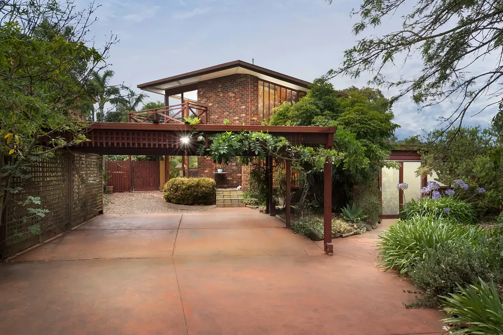 18 Balmerino Square, Frankston, VIC 3199