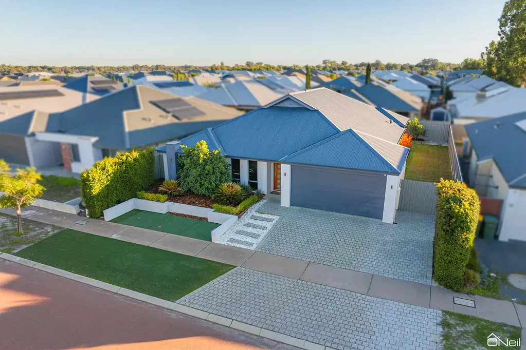 13 Cauthern Grove, Byford, WA 6122