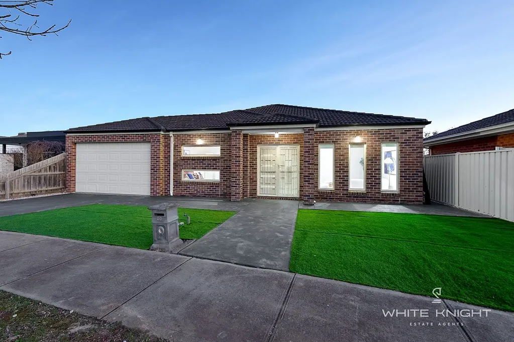 Taylors Hill 4房 面向游乐场的翻新瑰宝，设有3个起居空间！ PLAY GROUND FACING RENOVATED GEM WITH 3 LIVINGS!