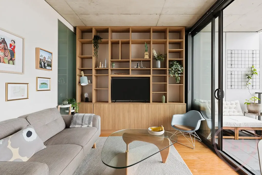 Modern. Edge