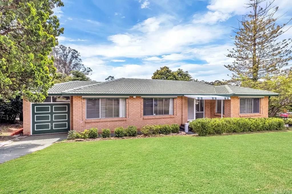 Family home in great location!!!