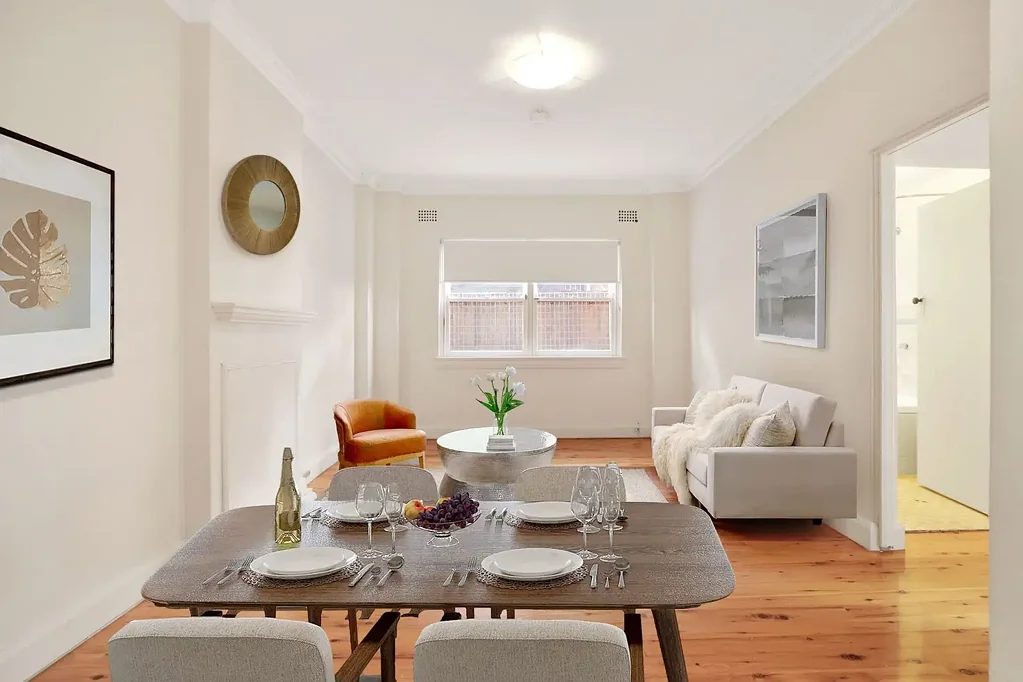 Two Bedroom Apartment In Great Location