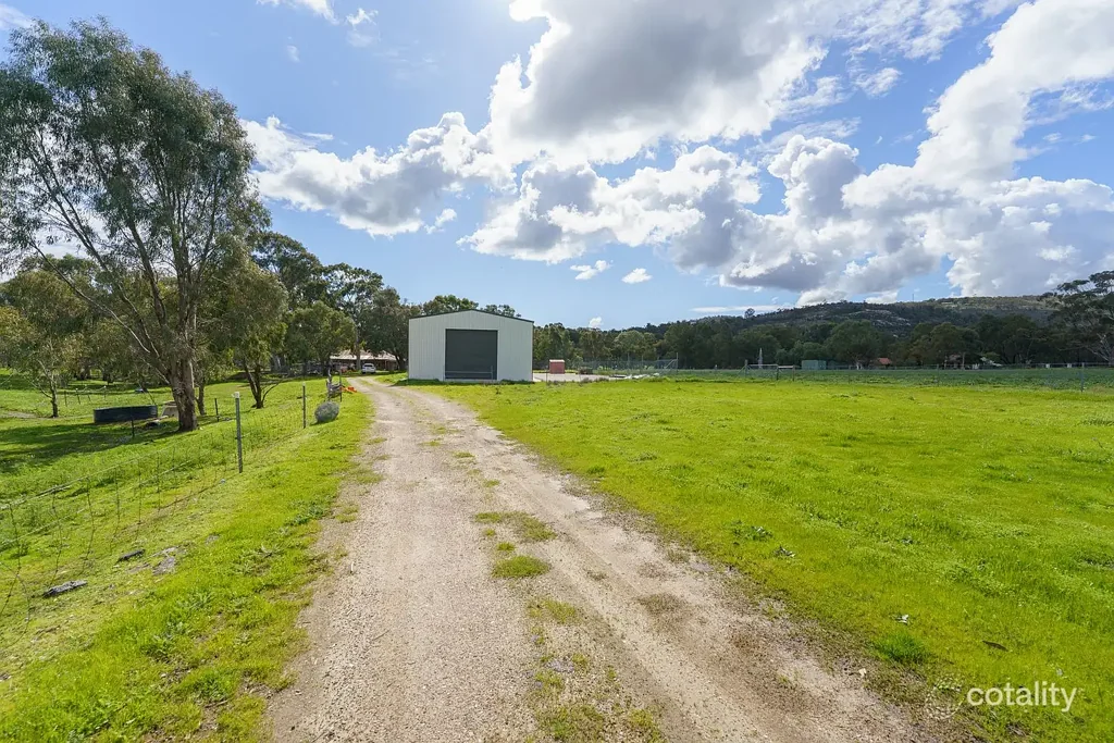 Semi-Rural Retreat with Paddocks – Perfect for Horses & Families
