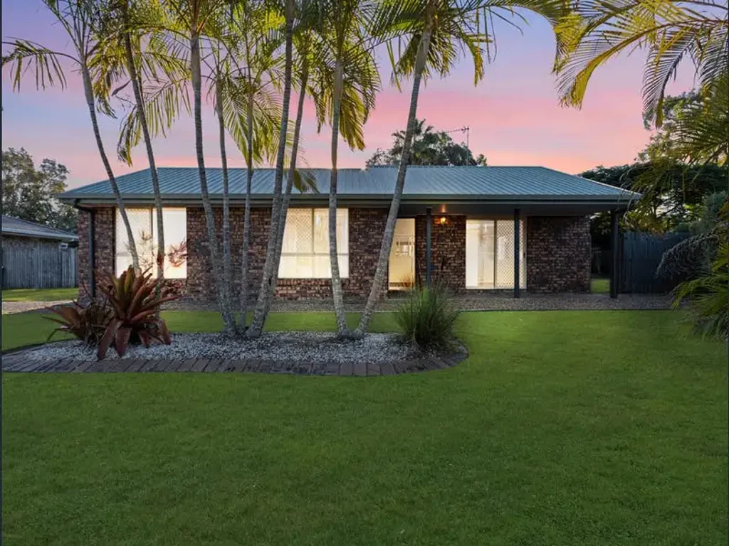 5 Fiona Court, Urangan, QLD 4655