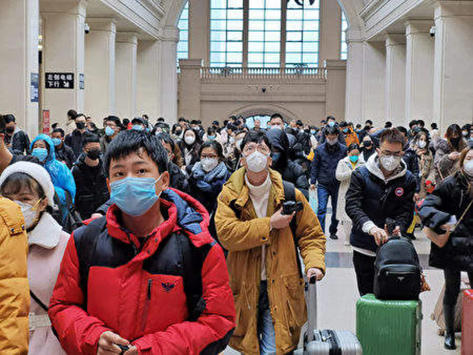 14天临时禁令细节： 新西兰限制乘坐从中国直航或转机的游客入境 ！新西兰公民, PR居民和其直系亲属不受限制 该禁令每隔48小时重新评估