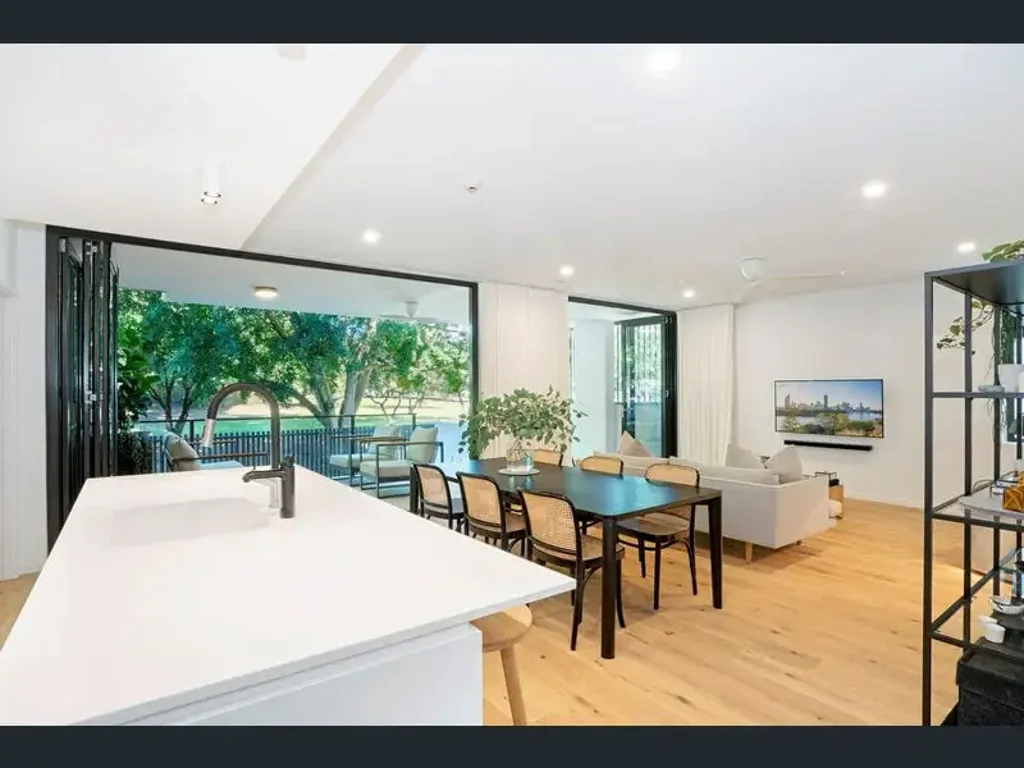 Bulimba 3غرفة نوم Luxury Living in EastPark Bulimba!