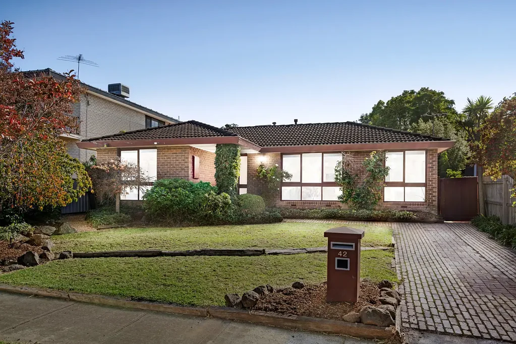Keilor Park 4房 宽敞单层设计 900毫米电器 主卧带浴缸 北向花园 学区房 便捷交通 Relax, You’re Home
