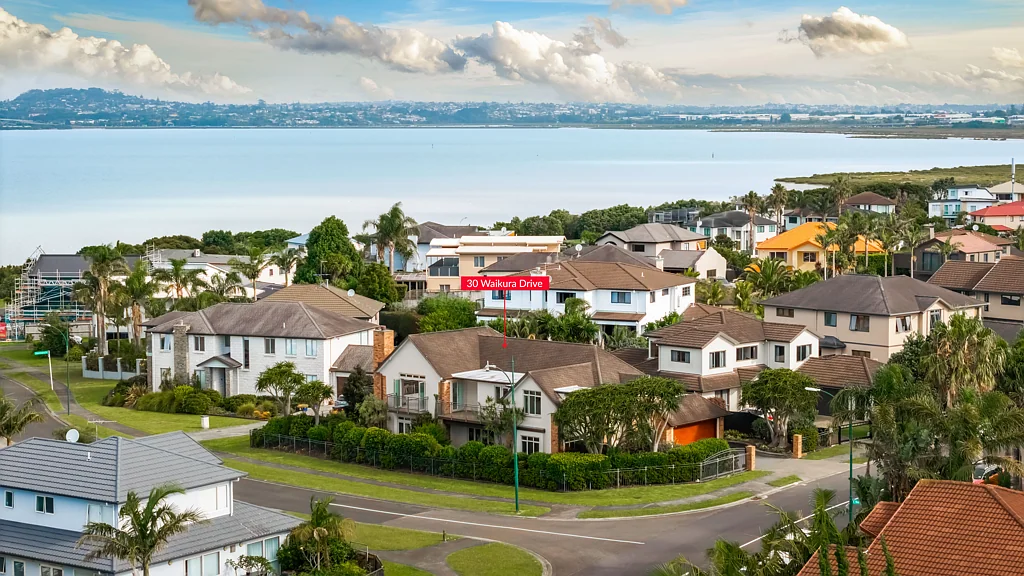 30 Waikura Drive, Te Atatu Peninsula, Waitakere City, Auckland
