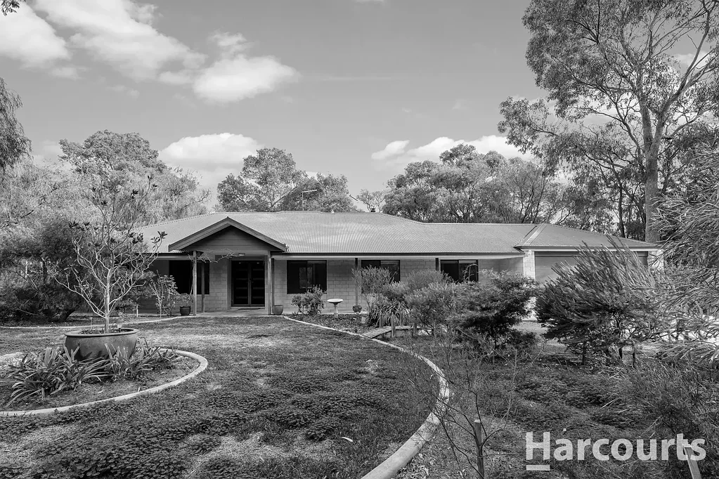 Bouvard 4Phòng ngủ Under Offer by HARCOURTS Mandurah - Nadine Bakhuizen