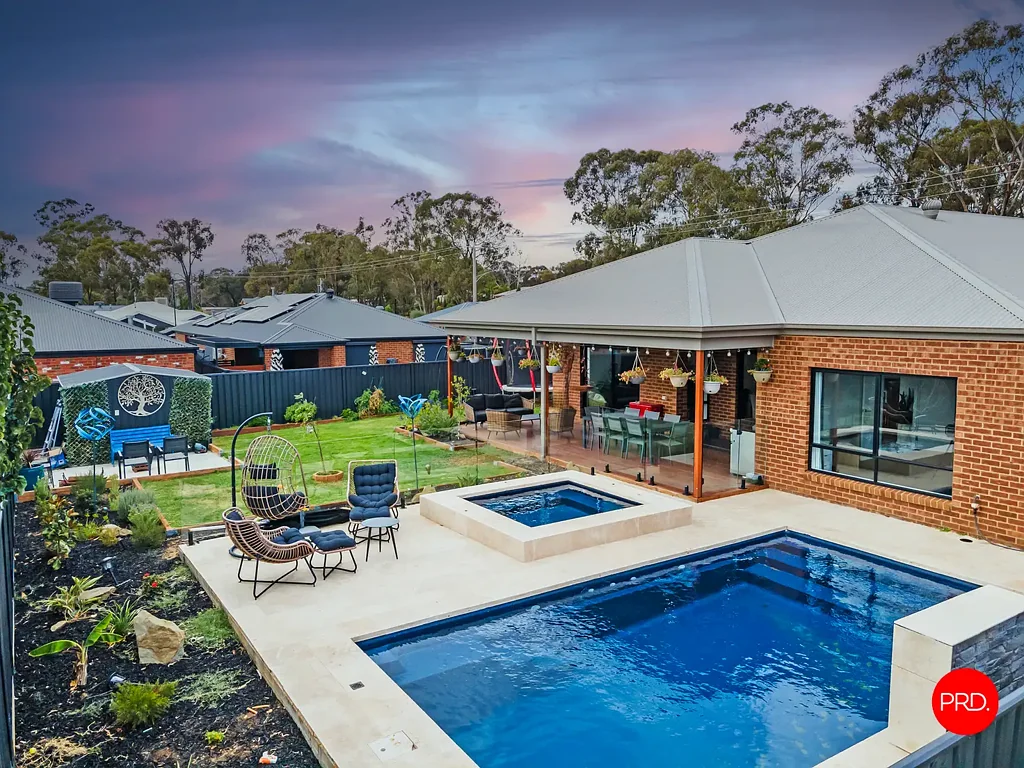 Jackass Flat 5房  5 Bedroom Family Home, Pool, Spa & Basketball Court