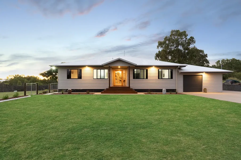 9B Reynolds Street, Lakes Creek, QLD 4701