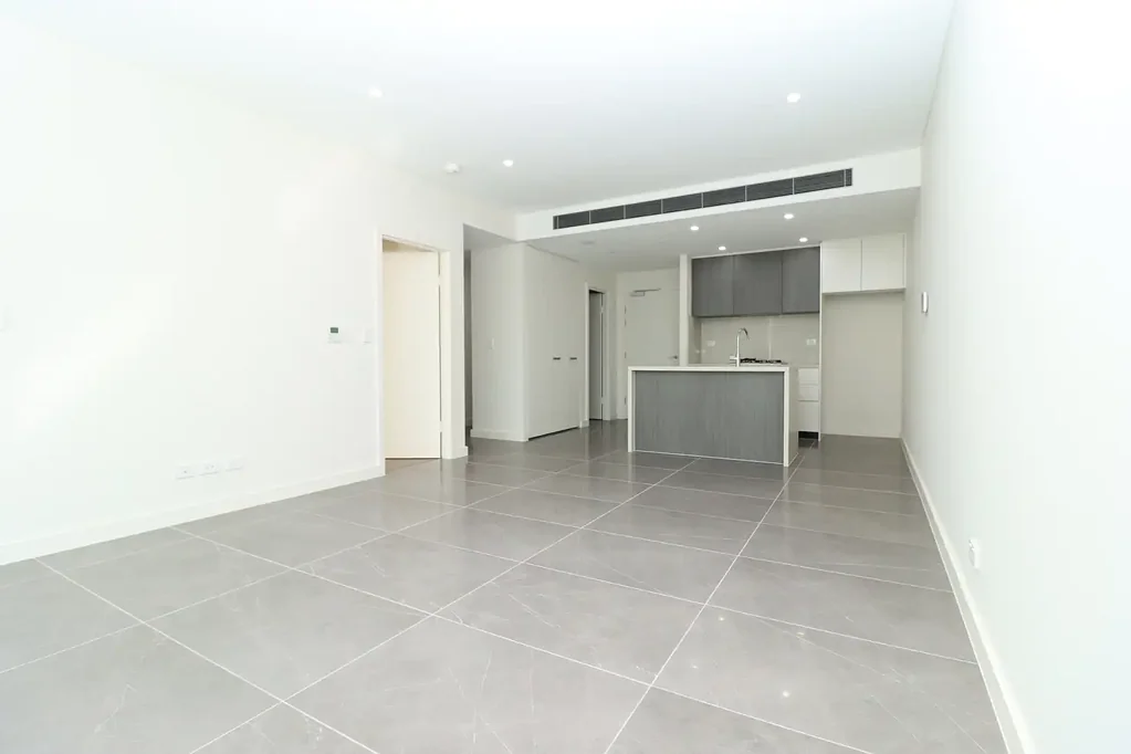 Large Study | Tiles & Timber Floor | Pool