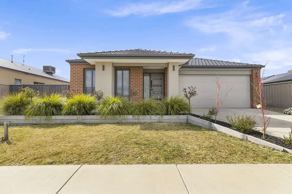 Echuca 4कमरा Stylish, Low-Maintenance Living in Murray Gardens Estate