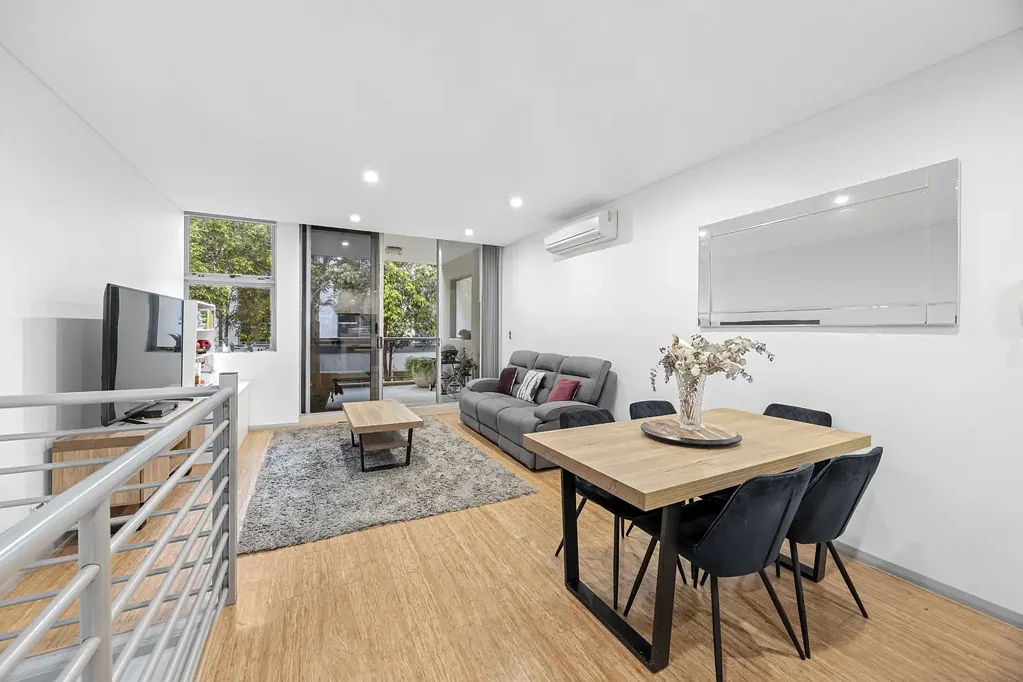 Stylish 2 Bed North-Facing Apartment with Abundant Private Outdoor Space