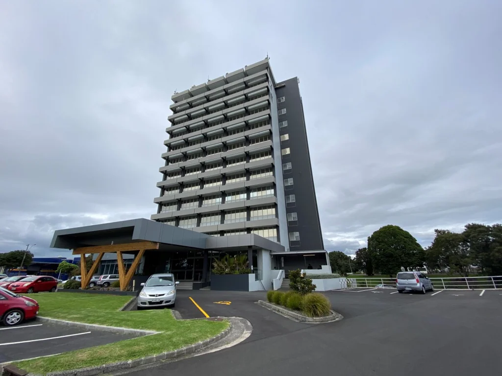 Penrose Full Floor with Ample Carparks