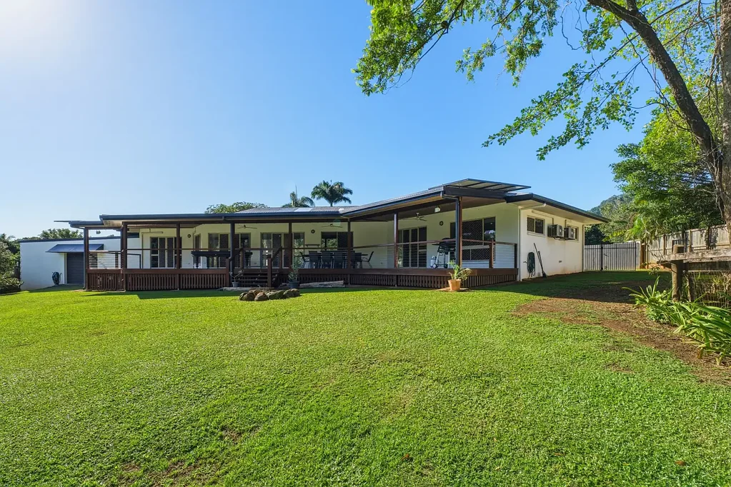 Rare Coastal Acreage Feel in the Heart of Kewarra Beach – Space, Privacy & Lifestyle!