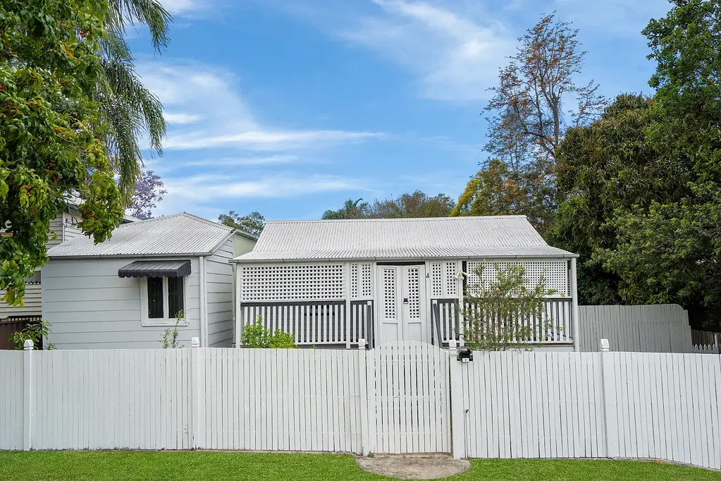 4 Carr Street, Ipswich, QLD 4305