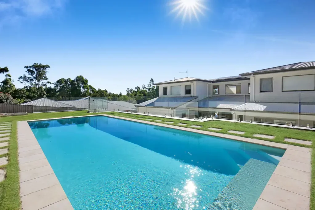 Reedy Creek 4部屋 Contemporary Style, Space and Serenity in a Sought-After Estate