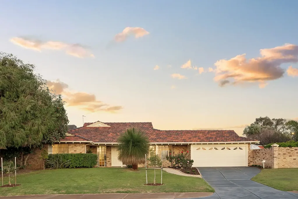 Carine 4 Bedroom Space, Flexibility and Poolside Family Living