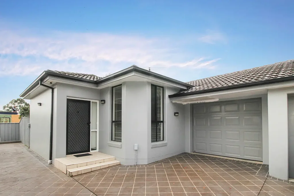 Modern three bedroom villa in small boutique block