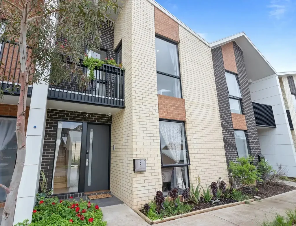 Family Living Just Moments from Cairnlea Town Centre