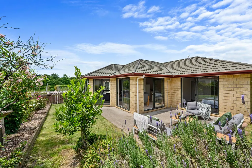 38 Cabeleigh Drive, Helensville, Rodney, Auckland