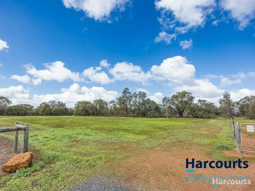 154 Chardonnay Drive, Lower Chittering, WA 6084