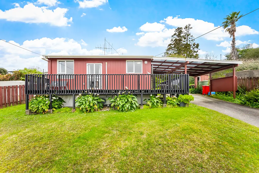 Stanmore Bay 1房  Cute Coastal Bargain on a Full Site!